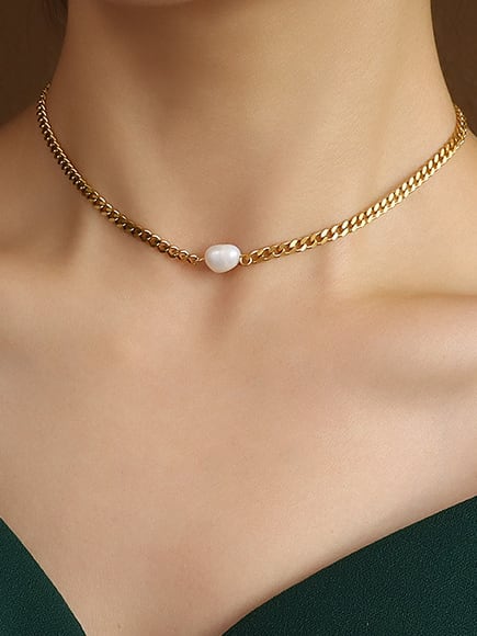 14k gold plated choker with imitation pearl. 