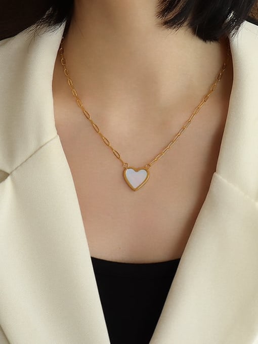 Chunky Chain Titanium 316L 18k Gold Planted Stainless Steel E-coated Waterproof Heart Shell Pendant